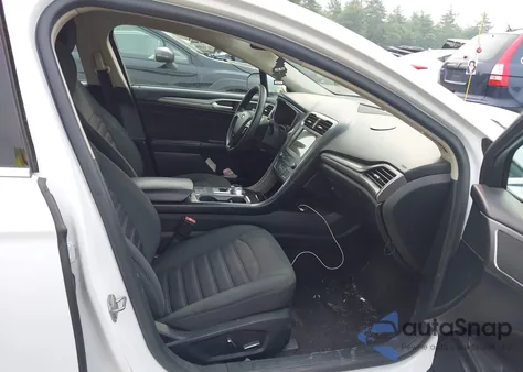 2019 Ford Fusion Se z USA, uszkodzony, nr VIN 3FA6P0LU4KR109090